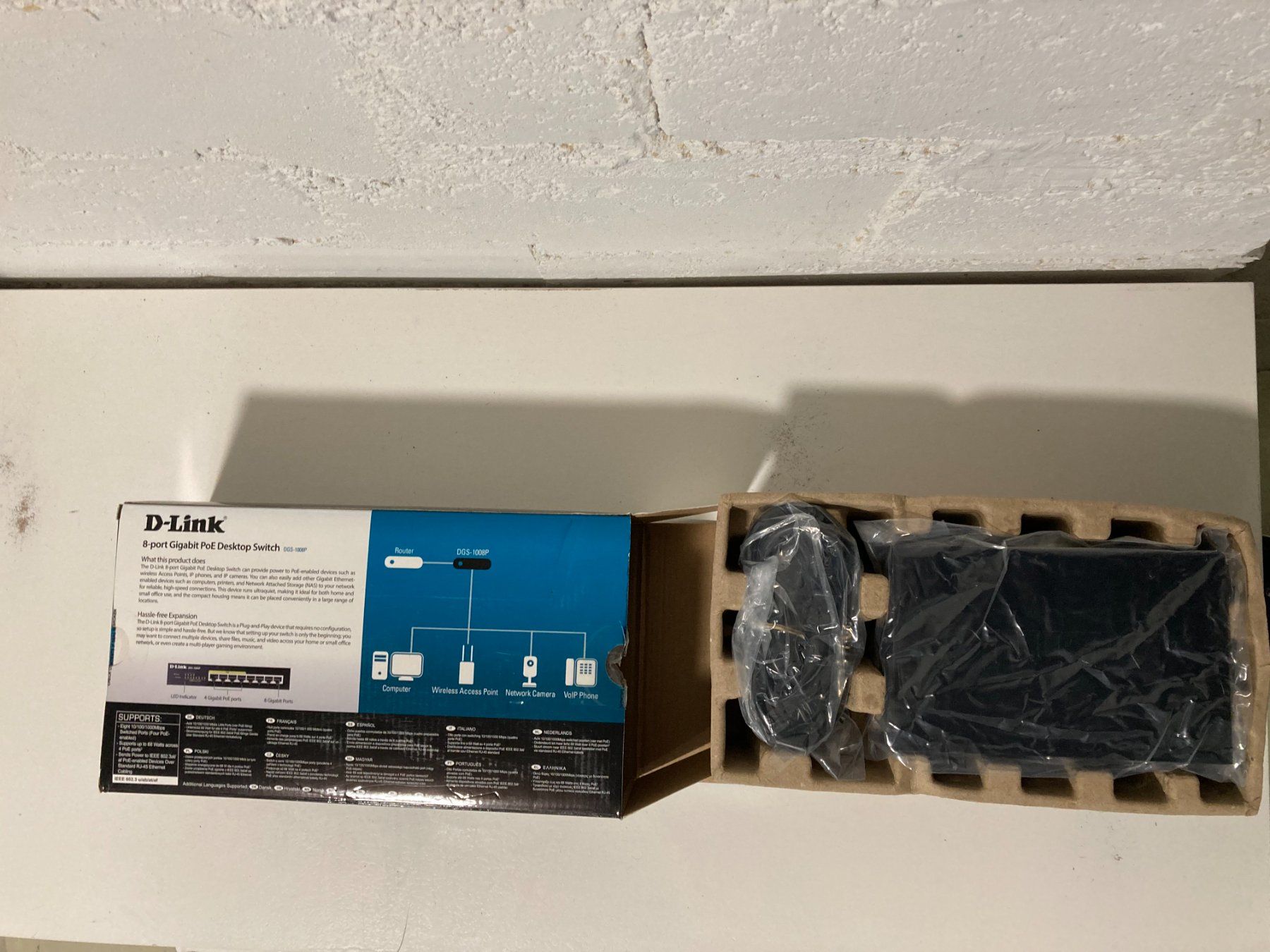 Dlink Hub & Switch: D-LINK SWITCH DGS-1008P – Usato da Hinterkappelen venduto da deev 2
