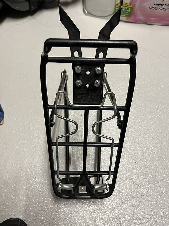 Pezzi di ricambio: Velo Gepäckträger bis 30kg – Usato da Zug venduto da Madize 1