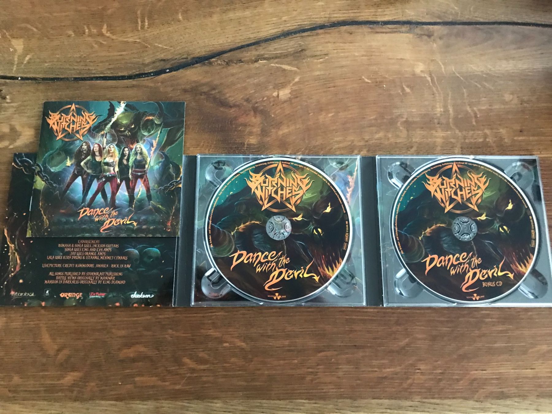CD: BURNING WITCHES - Dance with the Devil - Limited 2CD - Swiss – Usato da Buchs AG venduto da Archie 1