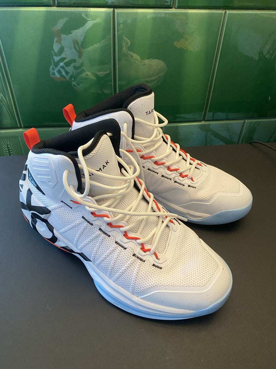 Herrenschuhe: Basketball Schuhe Tarmak – Gebraucht aus Neftenbach von Mischa_03