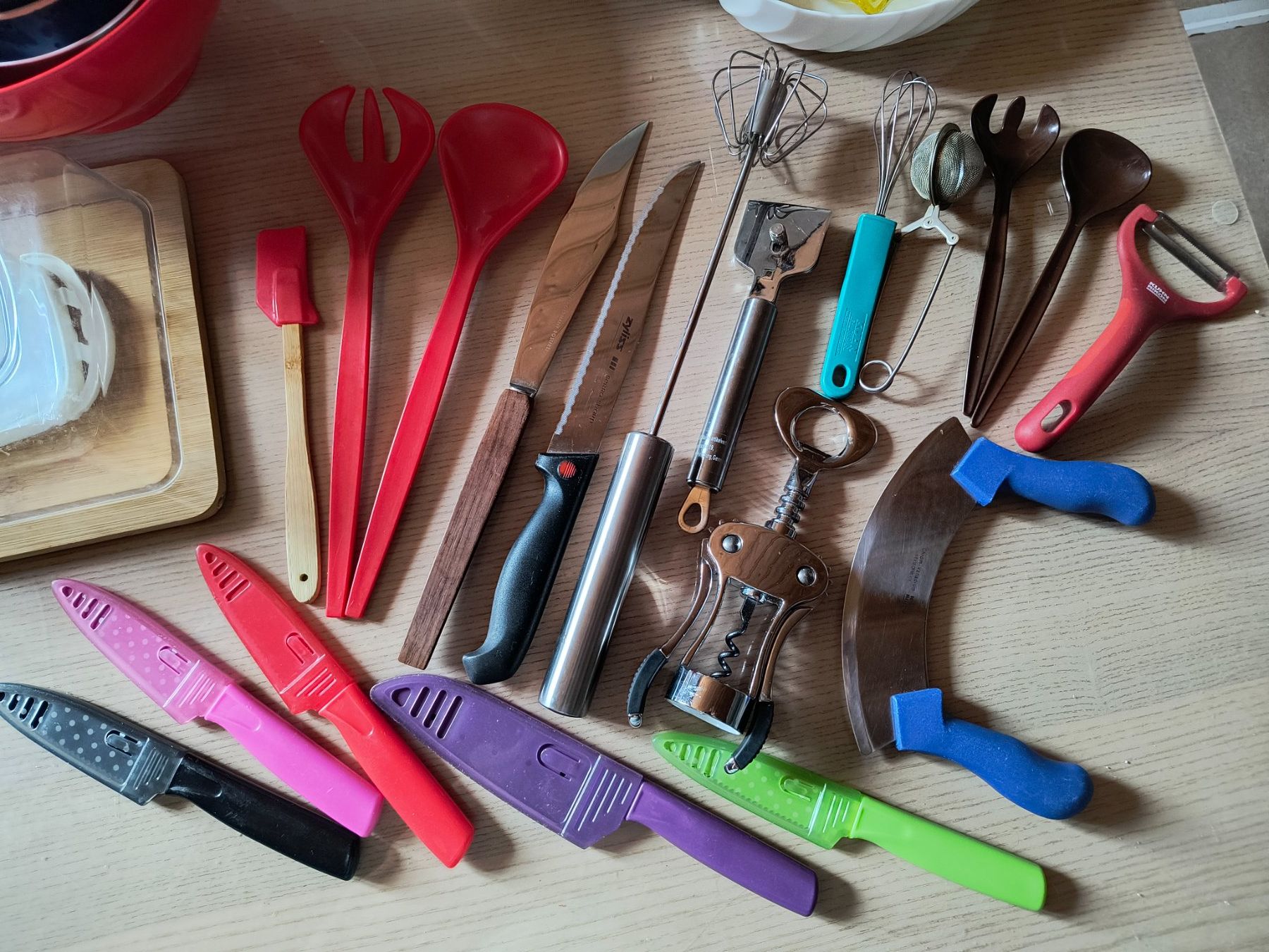 Bestecksets: Grosses Küchen Set: Messer, Vorratsdosen, Servierbrett... – Gebraucht aus Neuhausen am Rheinfall von VALAMA 5