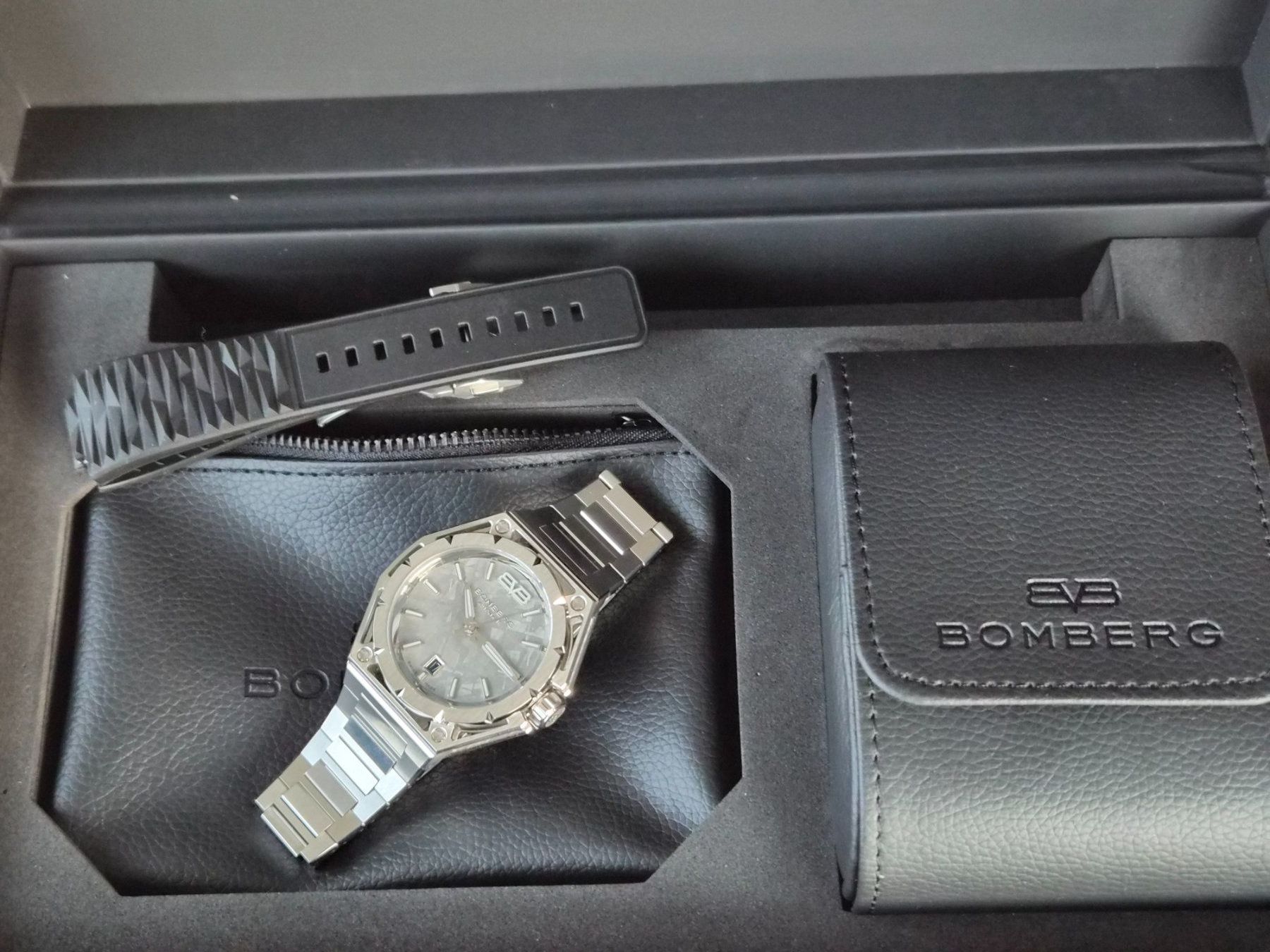 Bomberg Orologi: Bomberg Edge Cosmos Automatic Steel – Nuovo (secondo la descrizione) da Chabrey venduto da Horology 5