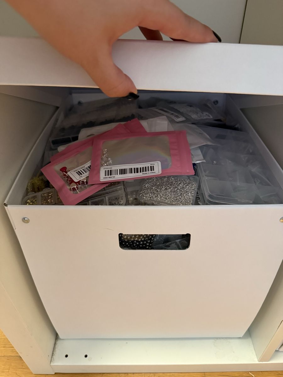 Bastelsets: DIY Schmuck und Tools Box – Gebraucht aus Regensdorf von isatoby9591