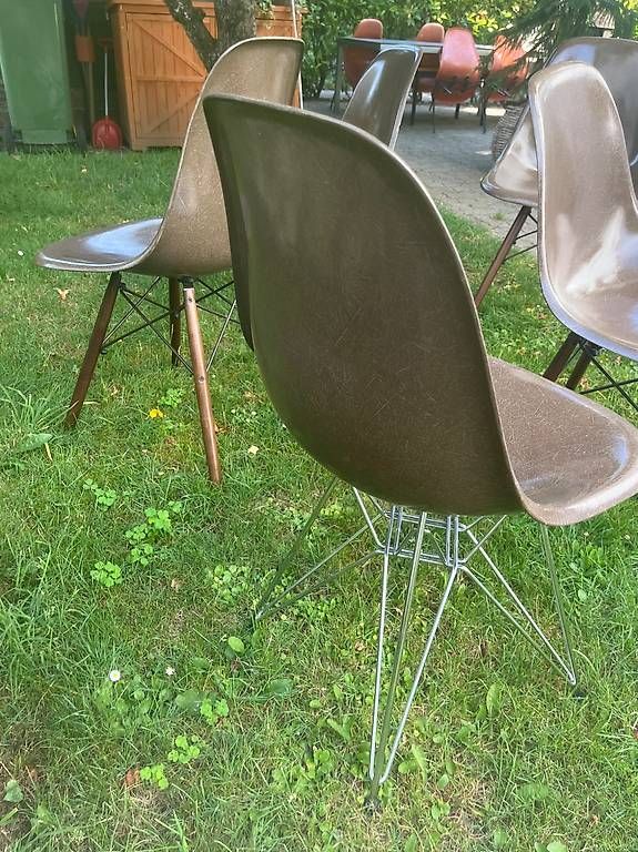 Eames Chaises: Eames Sidechair, seal brown – D'occasion à Lotzwil par Regain 2
