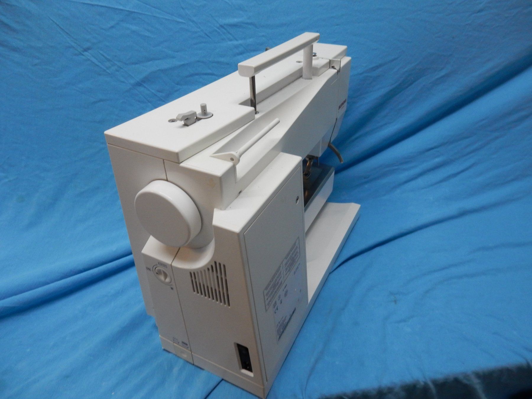 Bernina Macchine da cucire: Bernina Virtuosa 150  Ab Fr. 100.00 – Difettoso da Watt venduto da Mariposa49 5