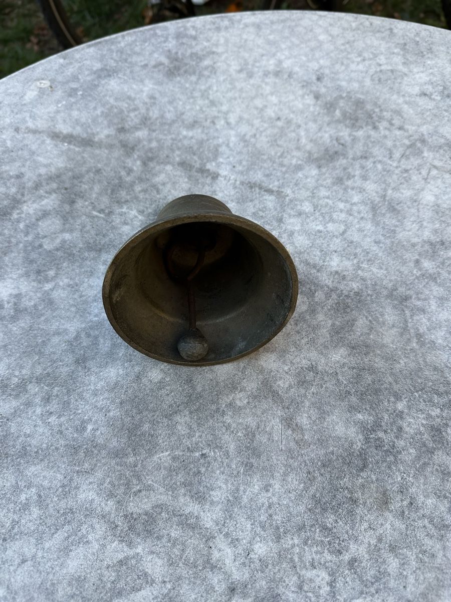 Campanacci mucche: Alte Bronzeglocke  100 mm  – Usato da Muenchenstein venduto da Holiduli 2