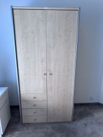 Schrank Buche Nachbildung 2 Türen 4 Schubladen guter Zustand