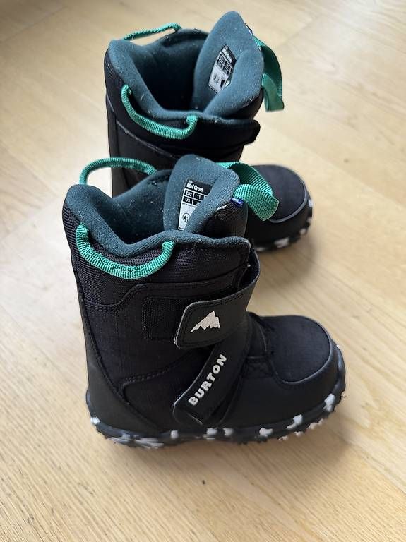 Herrenschuhe: Burton Snowboard Boots Mini Grom – Gebraucht aus Zürich von Boertscher