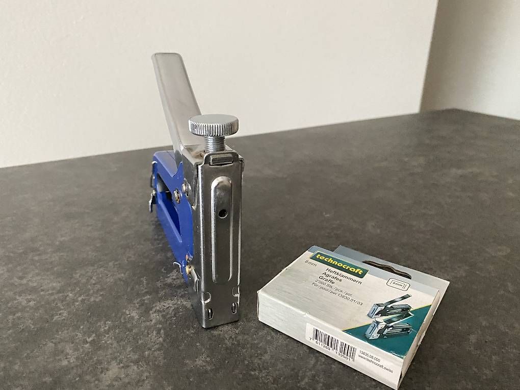 Alle Werkzeuge: Handtacker – Gebraucht aus Wetzikon ZH von masabelina63 1