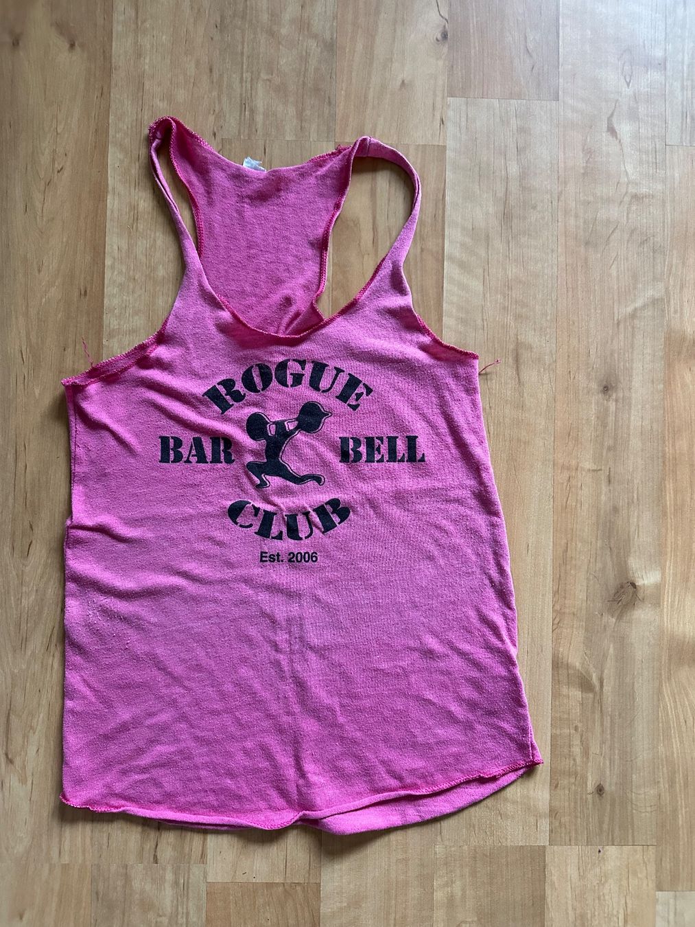 Top: 3 Rogue Tanktops – Usato da Windlach venduto da Joice14 2