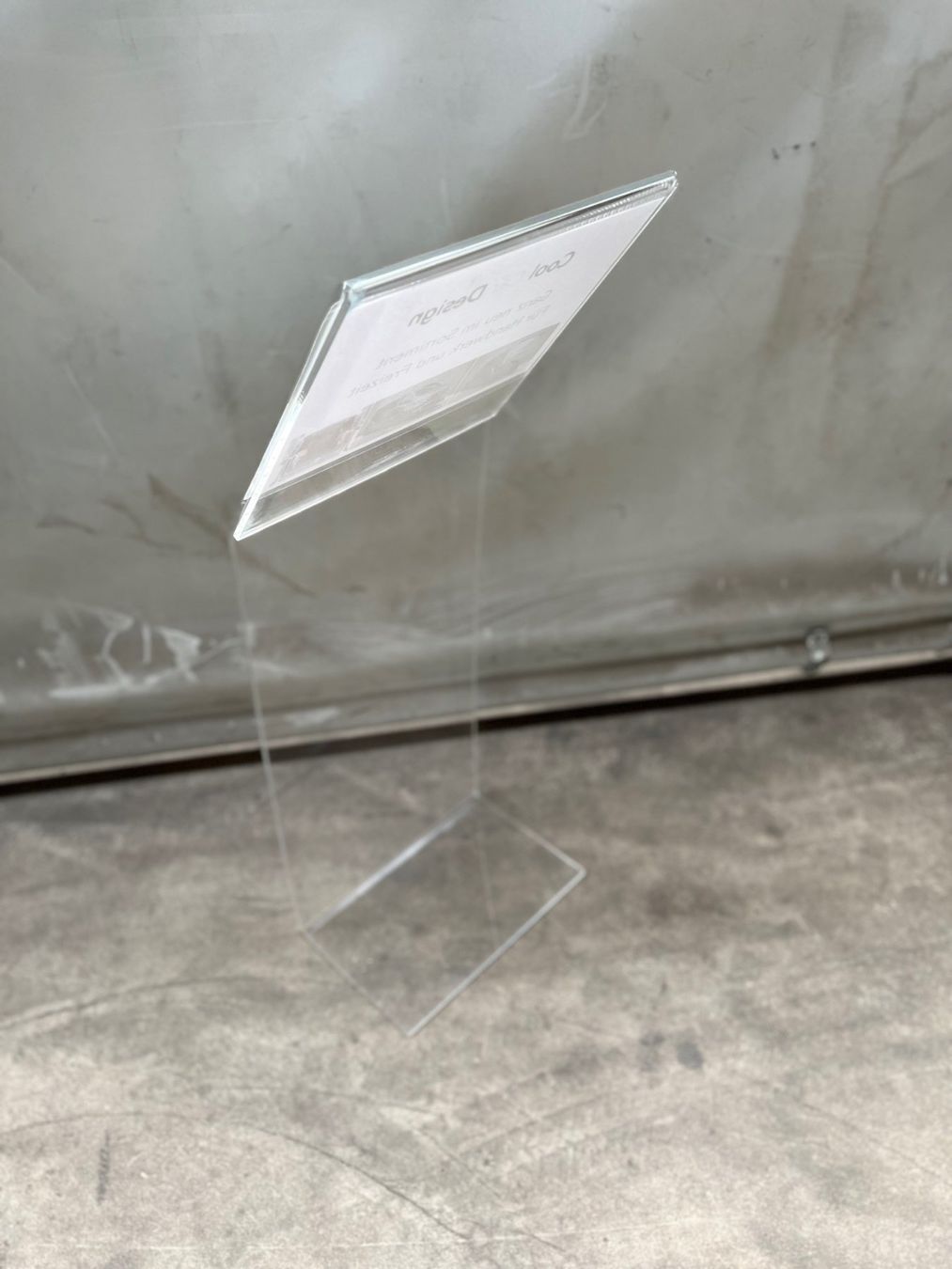 Sonstige Dekorationen & Accessoires: Info-Ständer Acryl transparent 820 mm – Gebraucht aus Oberentfelden von Gdsign 3