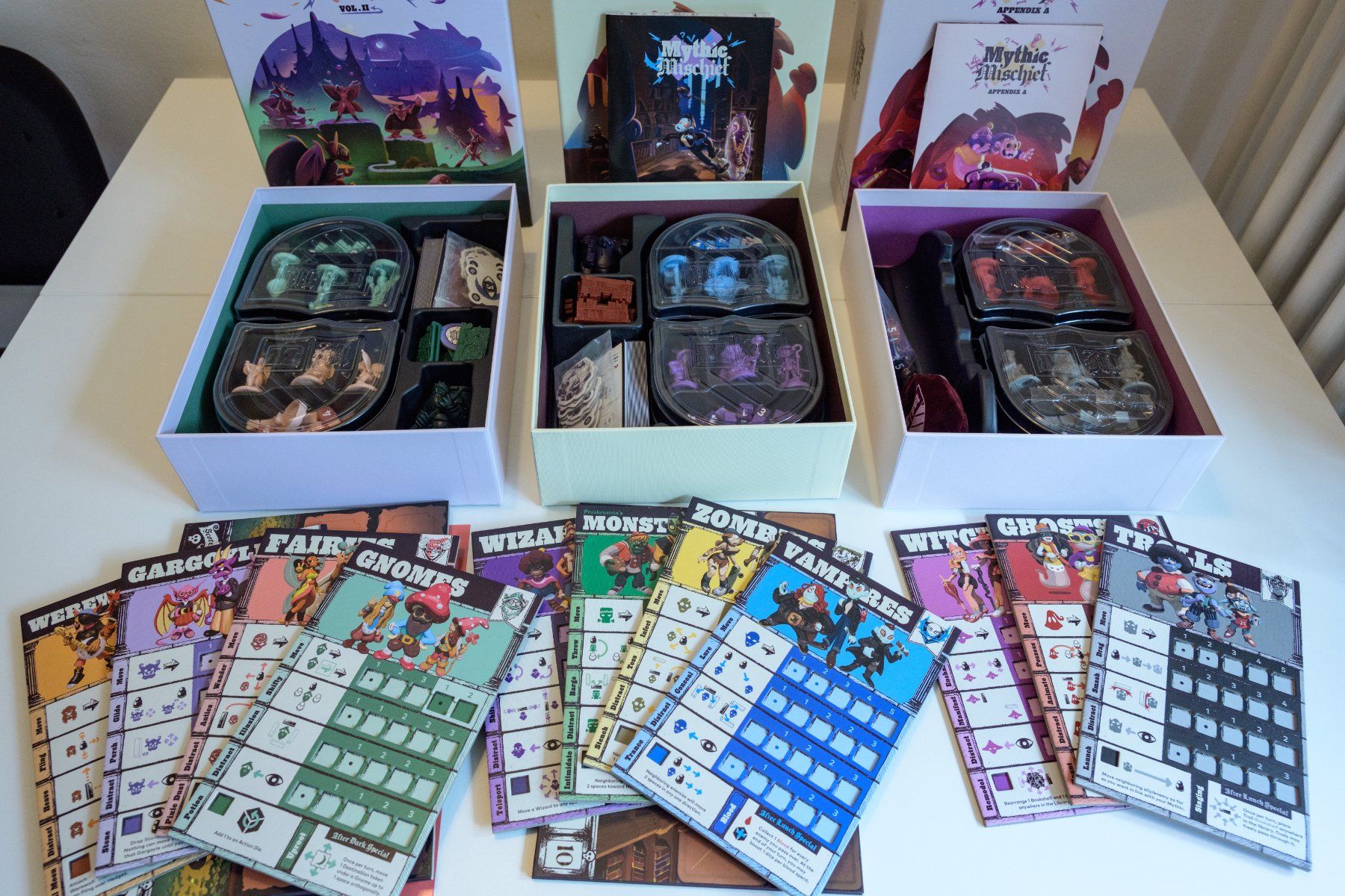 Giochi: Mythic Mischief inkl. Erweiterungen - EN – Nuovo (secondo la descrizione) da Basel venduto da Baesti 1