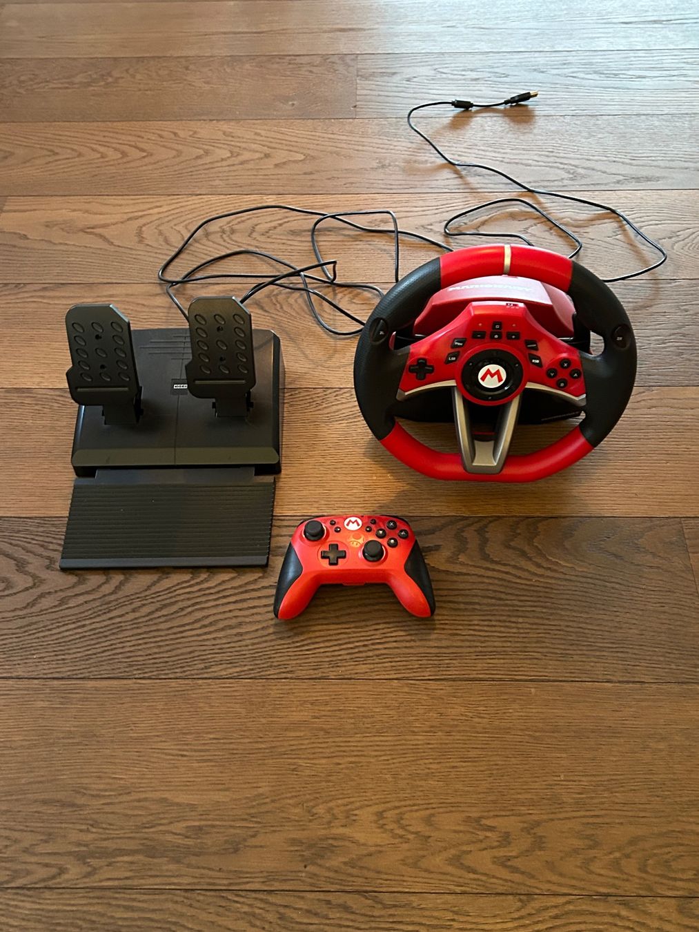 Nintendo Controller: Mario Kart Lenkrad inkl.Cotroller – Gebraucht aus Flims Waldhaus von sim_hnr8