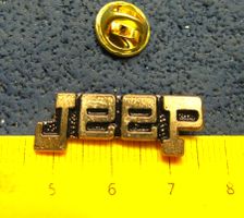 JEEP AUTO PIN GEPRÄGT GOLDIG