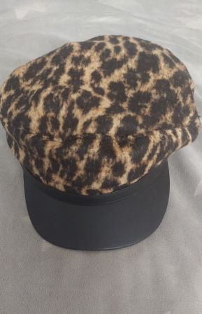 Casquette léopard neuve/Leopardenmütze neu