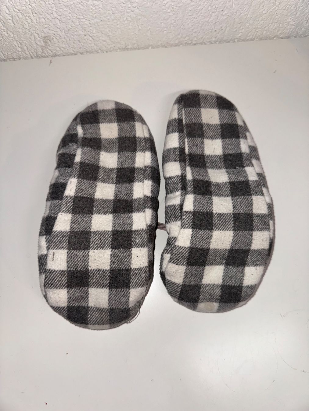 Chaussures hommes: Karierte Hausschuhe – D'occasion à Grosswangen par shoes.bags.and.co 1