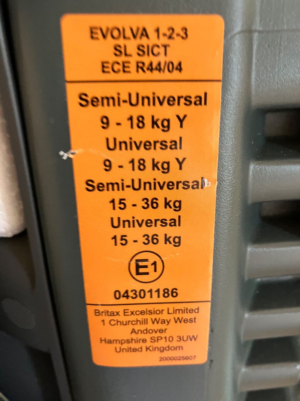 Britax Römer Seggiolini per auto: Britax-Römer Auto-Kindersitz – Usato da Adliswil venduto da O_Marg