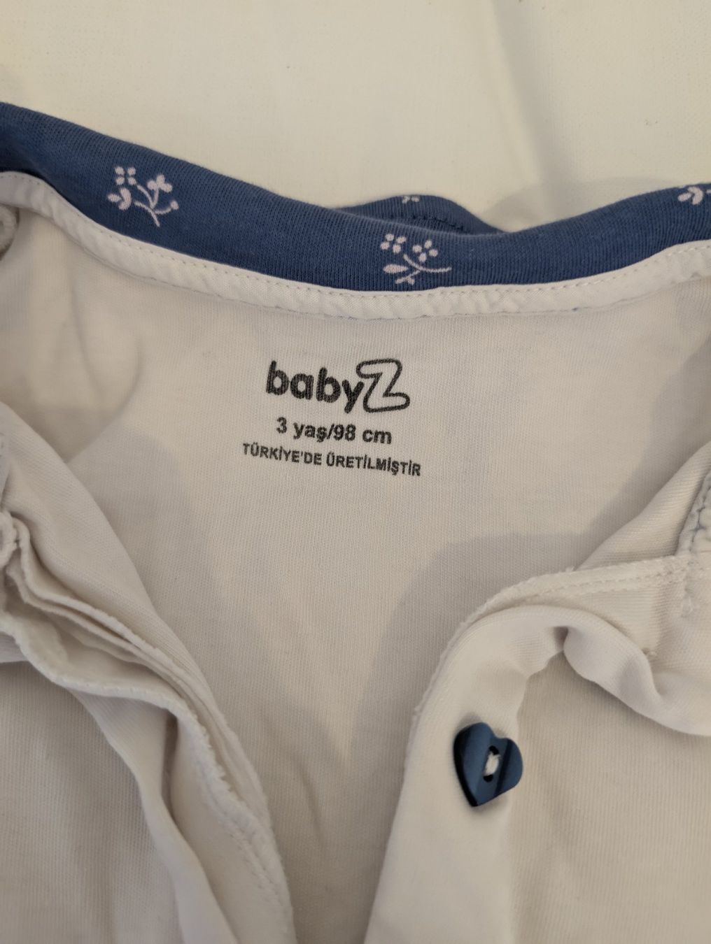 Blusen, T-Shirts & Tops: 2 Mädchen T-Shirt – Gebraucht aus Buchs ZH von indli10 1
