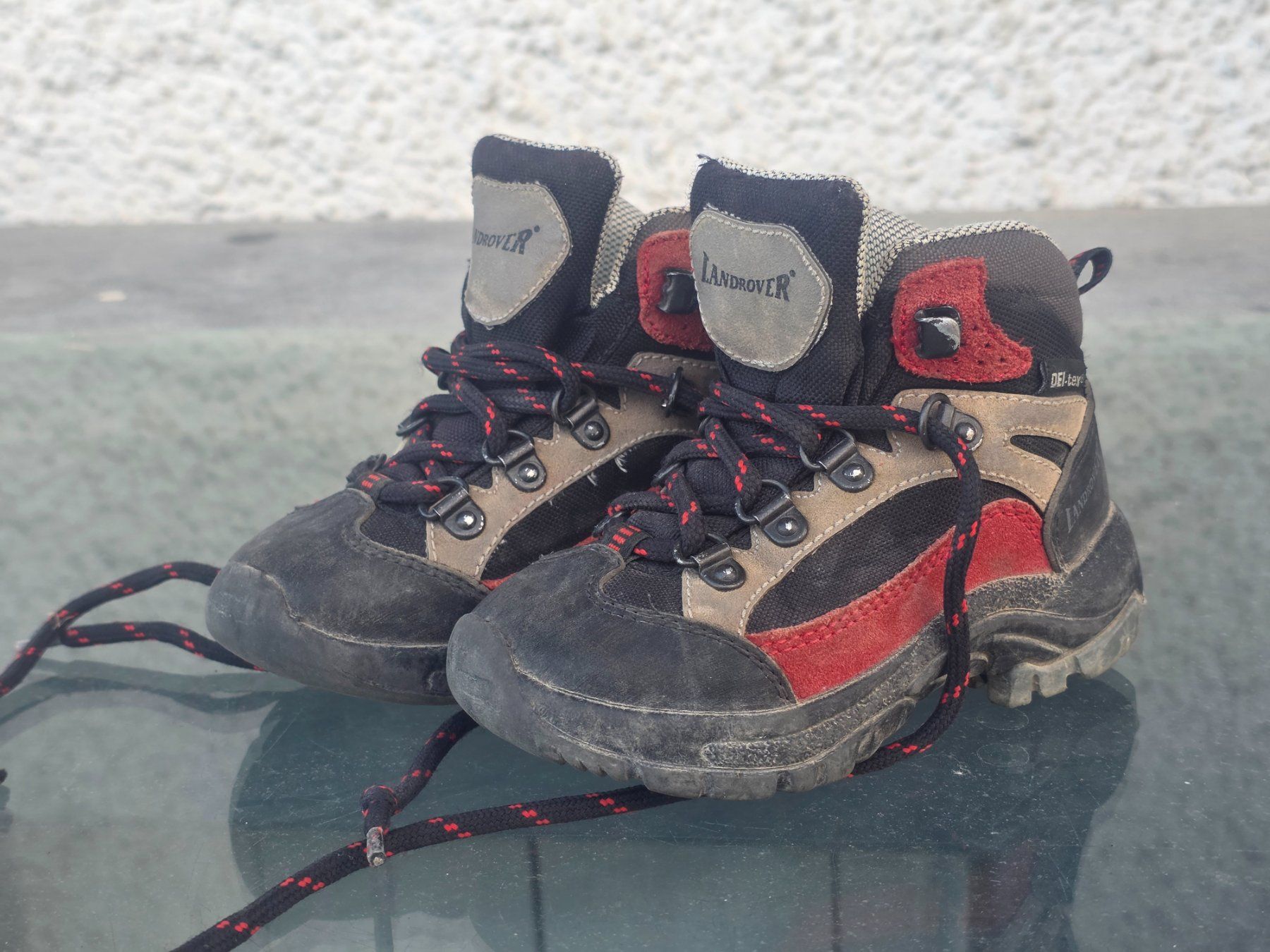 Landrover Chaussures garçon: Kinder Wanderschuhe Landrover Grösse 26 gebraucht – D'occasion à Wichtrach par Elenagonzi