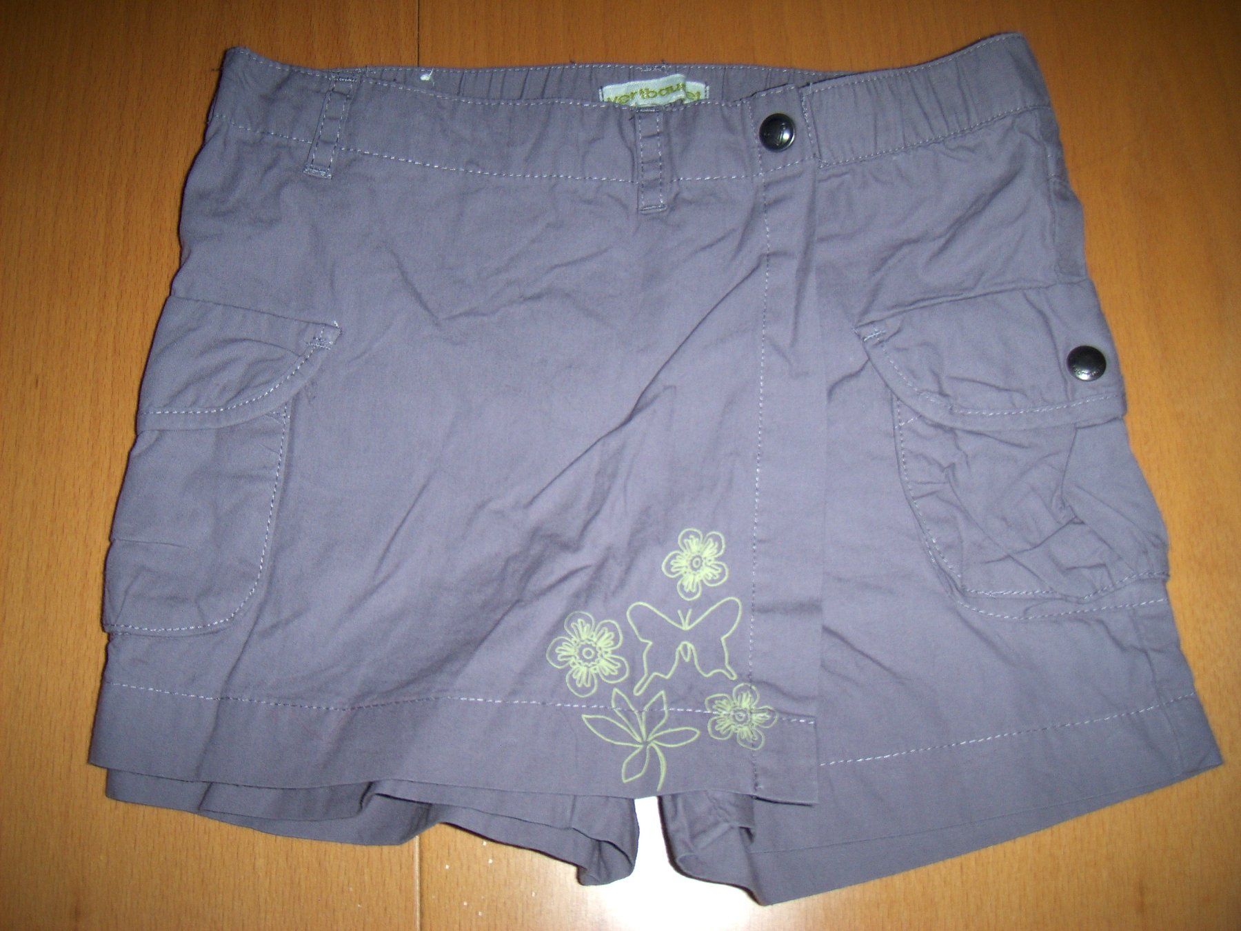 Vertbaudet Pantaloni: kurze Hose Gr. 98/104 – Nuovo (secondo la descrizione) da Nussbaumen AG venduto da Sumopi