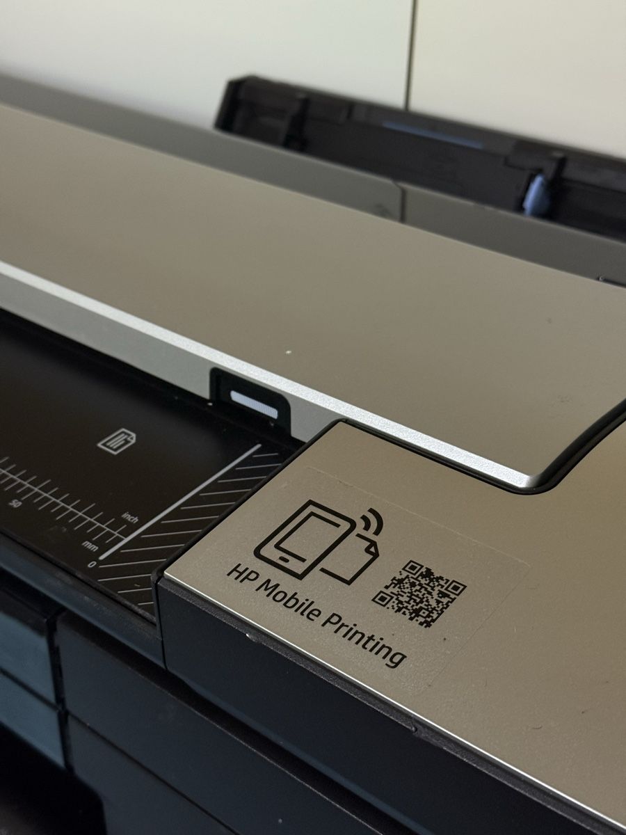 Hewlett Packard Stampanti: HP DesignJet T830 Printer – Nuovo (secondo la descrizione) da Kilchberg ZH venduto da lilinha_artes 4