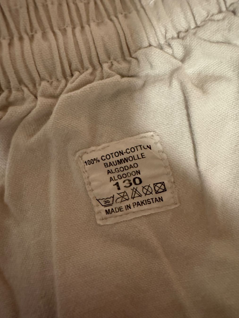 Lotti di vestiti: Karatekleidung, Gr. 130 – Usato da Illnau venduto da ani_5ykv 2