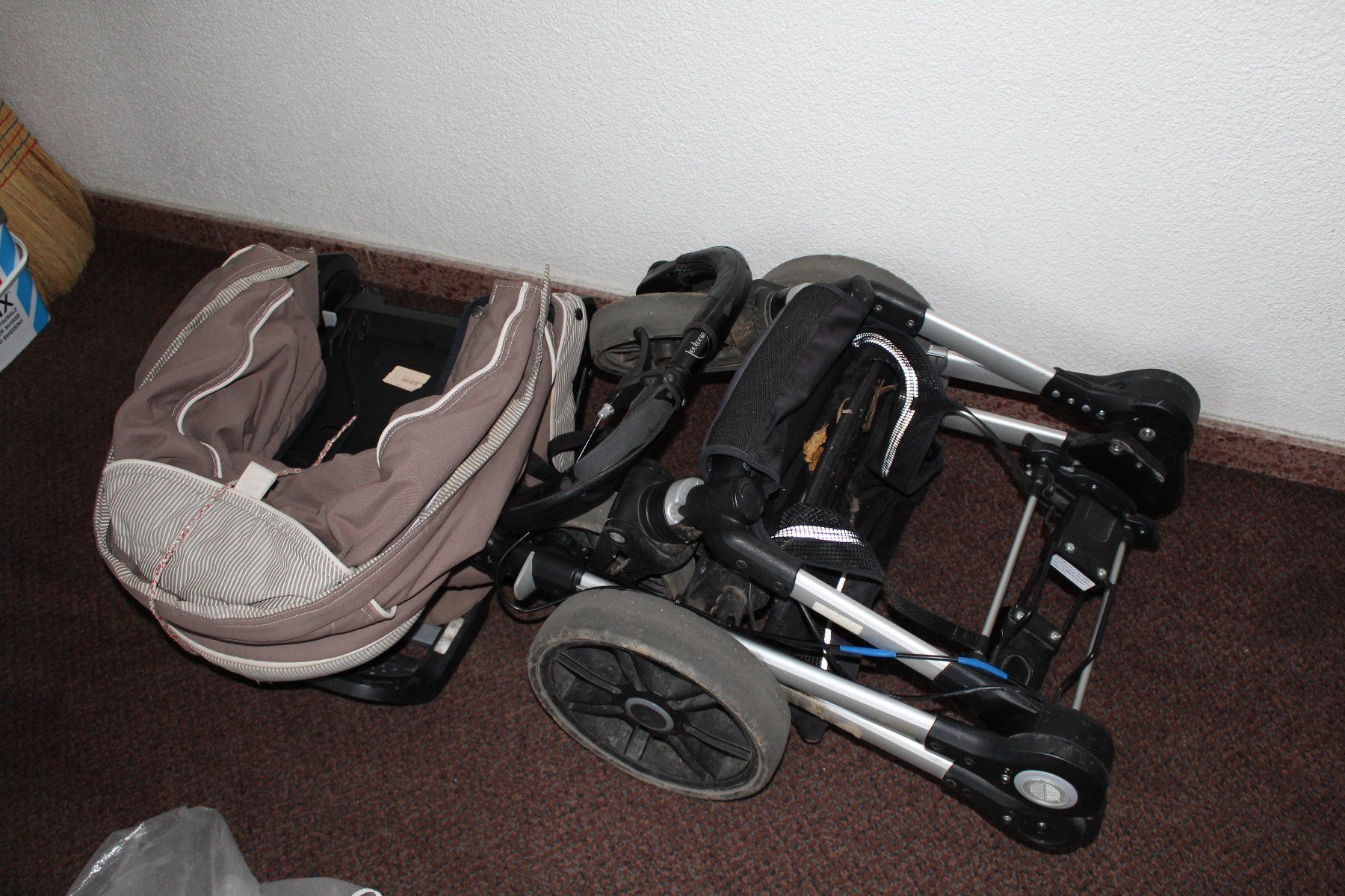 Teutonia Carrozzine: Kinderwagen Teutonia 2in1 – Usato da Dietikon venduto da Chadascha 2