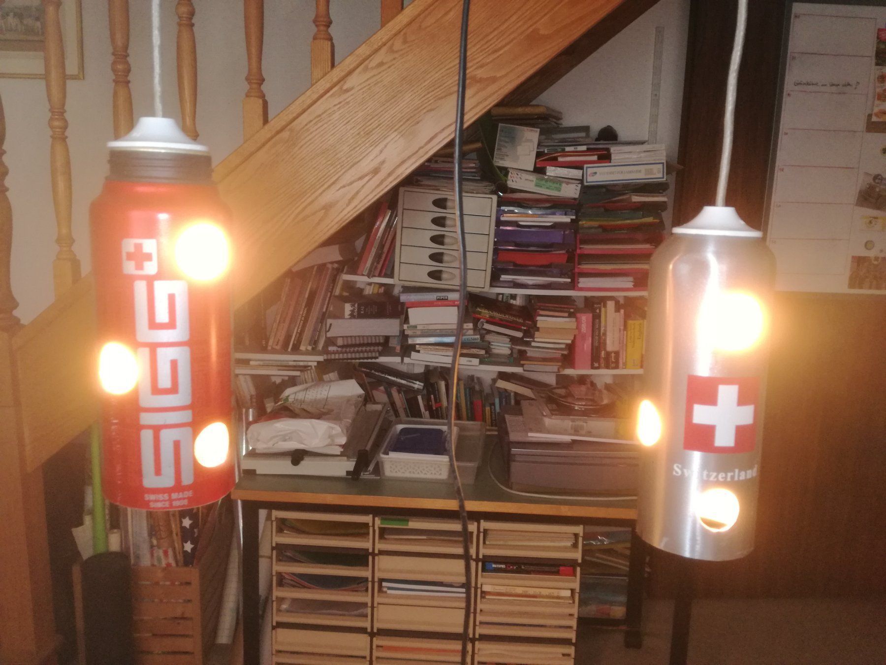 Lampadari & plafoniere: Upcycling Deckenlampe mit SIG Bottles – Usato da Sursee venduto da Ursus_LU