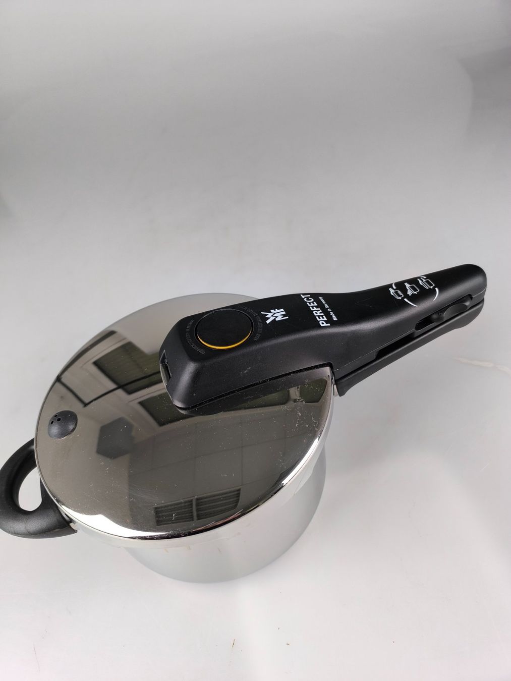 WMF Pentole: Schnellkochtopf WMF Perfect – Usato da Rüti ZH venduto da Restwert_Rueti_ZH 1