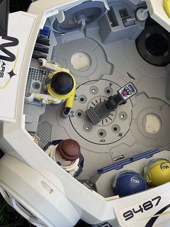 Jouets: Station spatiale Mars Playmobil Space  – D'occasion à Troinex par Steph_muller 1