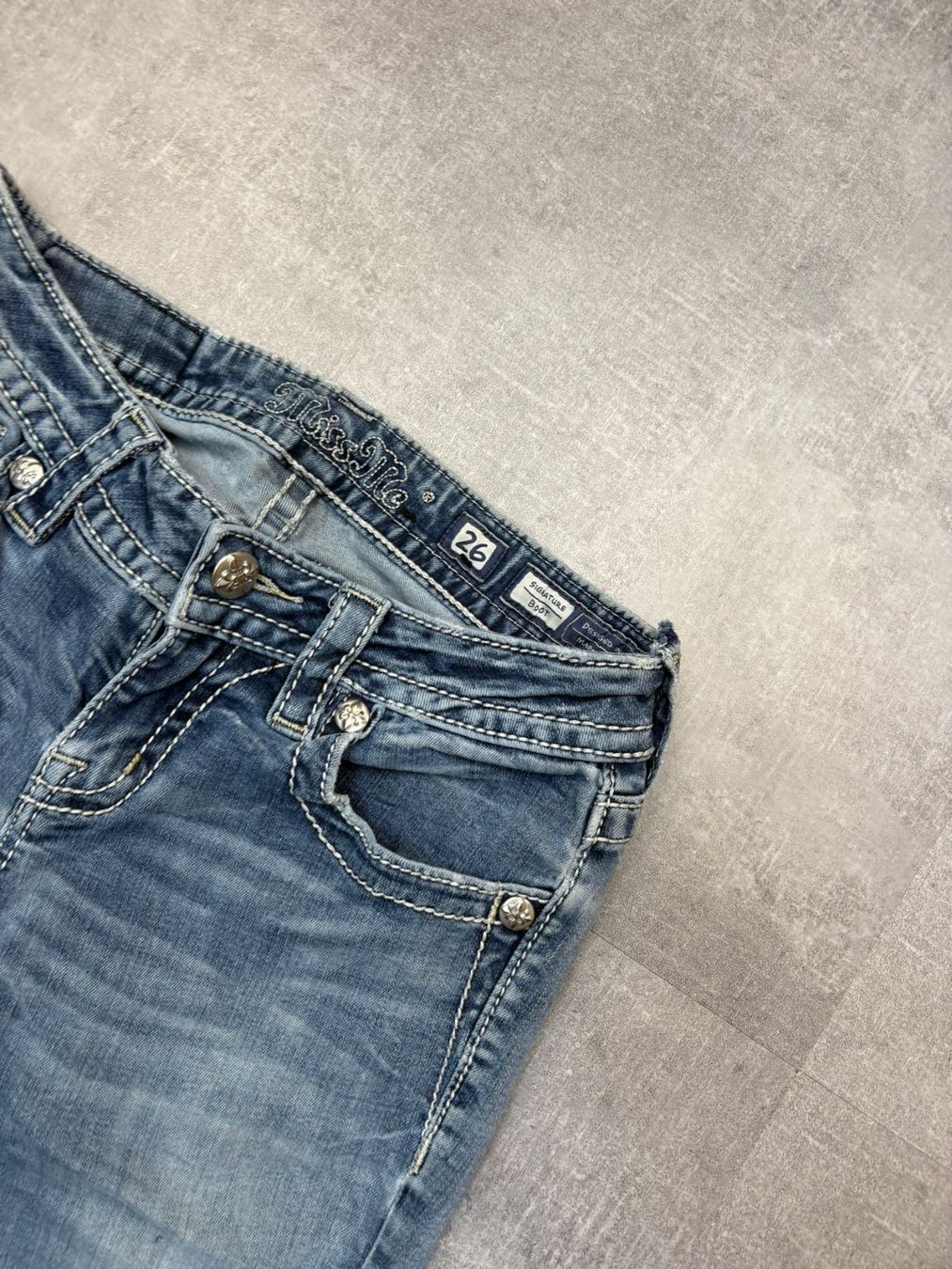 Jeans: Miss Me Bootcut Flared Jeans - Grösse S/26 – Usato da Werdenberg venduto da hase.vintage 4