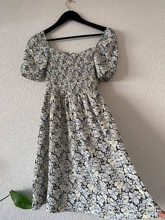 SOMMERKLEID FÜR DAMEN GR.S