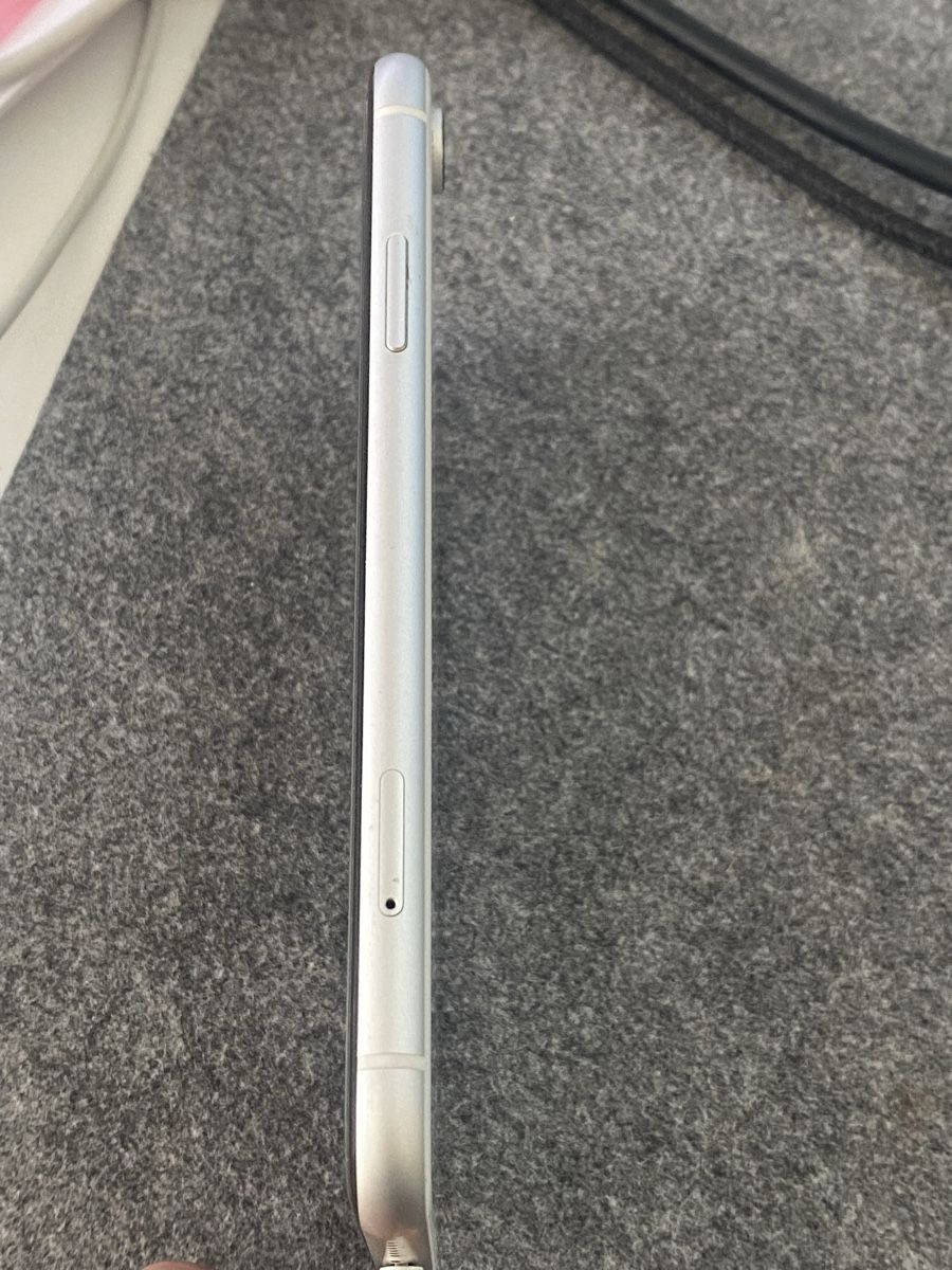 Apple Portables: Iphone XR 64 GB – D'occasion à Kloten par Rigibohne 5