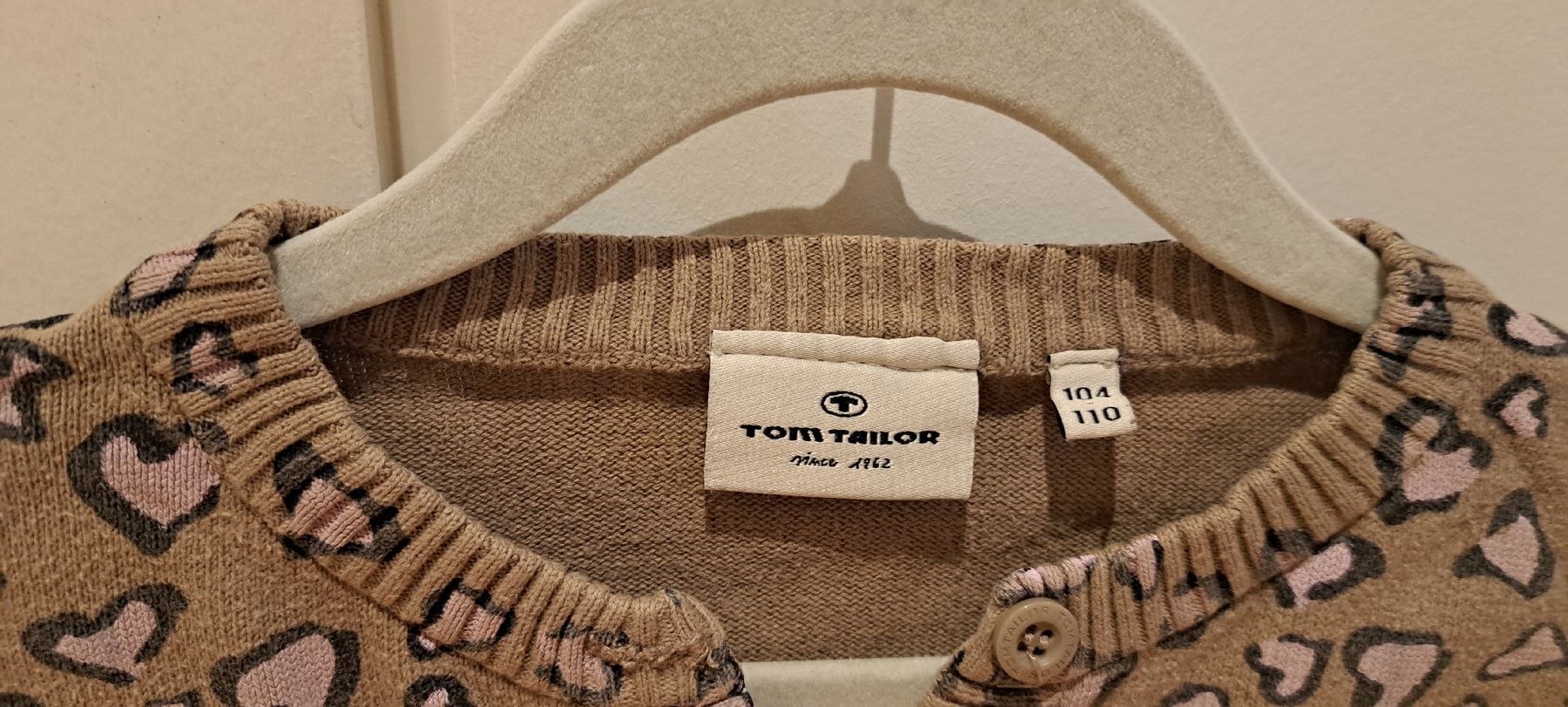 Tom Tailor Giacche & Cappotti: Strickjäckli von Tom Tailor, Grösse 104 – Usato da Hinterkappelen venduto da Anbal 1