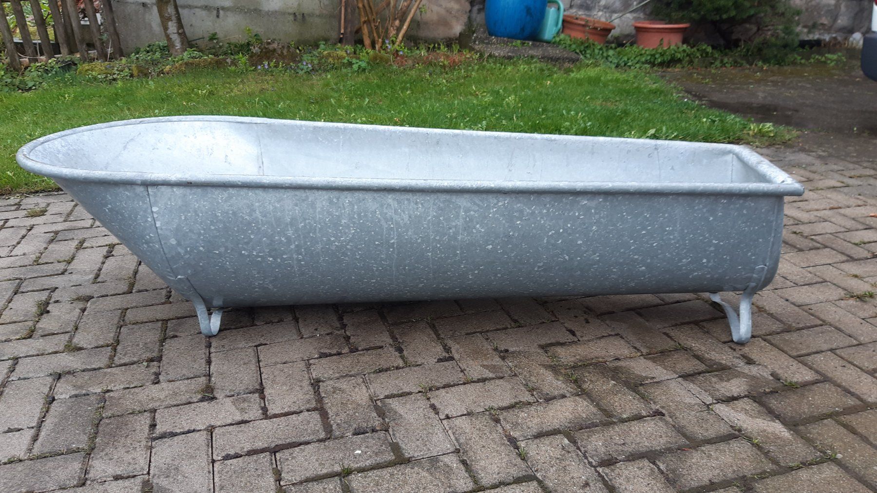 Badewannen: Badewanne Metall – Gebraucht aus Walzenhausen von  2
