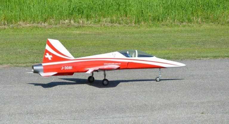 Modellismo RC: C-ARF Ultra Flash "Patrouille Suisse" – Difettoso da Oron-la-Ville venduto da Nick81