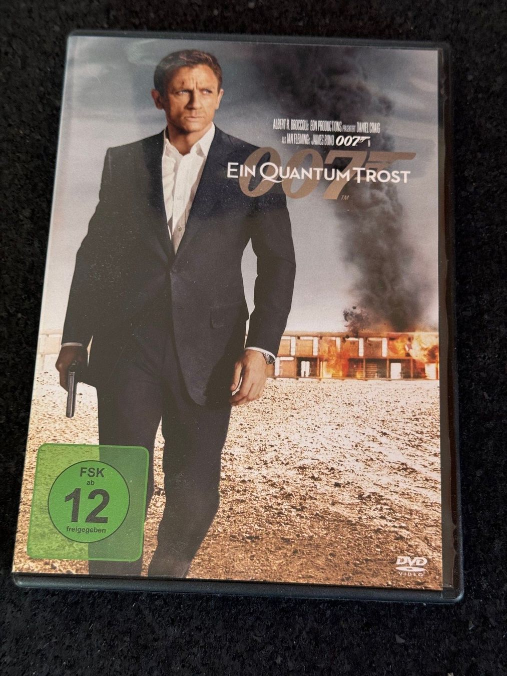 Tutti i DVDs: James Bond 007 "Ein Quantum Trost" DVD DE/EN/CS/TRK – Usato da Fribourg venduto da tschjoly