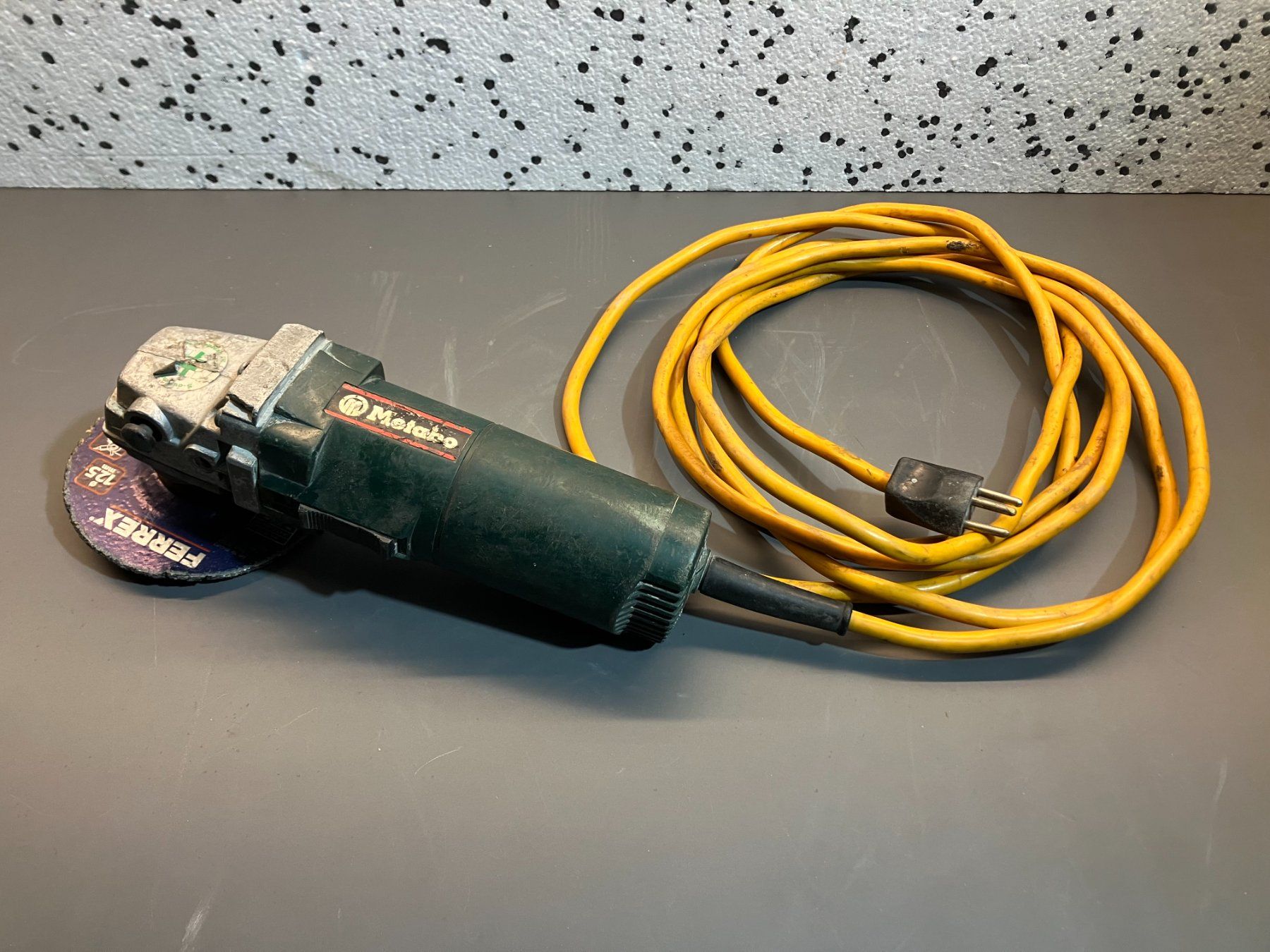 Metabo Smerigliatrici & Lucidatrici: gebr. Metabo Winkelschleifer 650W ab 1.- – Usato da Lichtensteig venduto da Buy24International