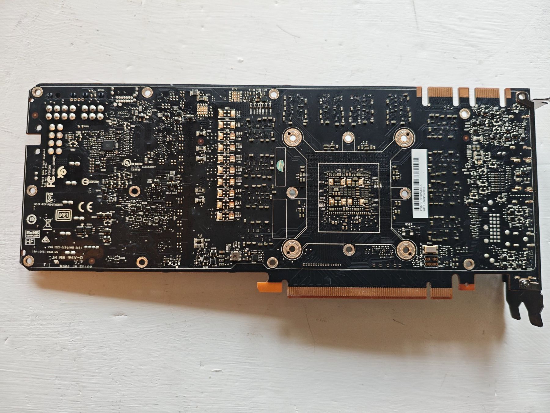 Nvidia Cartes graphiques: Nvidia GTX 1080 Ti – Défectueux à Wallisellen par Term5 1