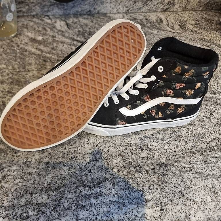 Damenschuhe: Vans winter schuhe gr.38 – Gebraucht aus Bassersdorf von Roman_Ariel 2