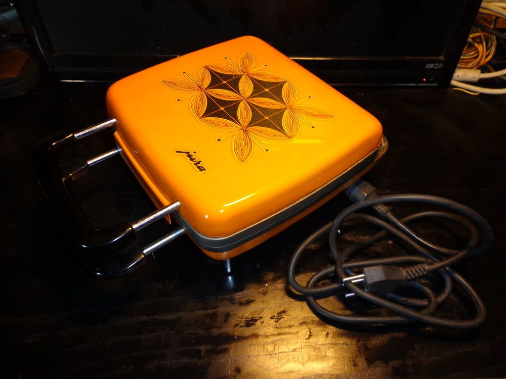 Retro Waffeleisen &amp;quot;JURA&amp;quot; orange 70er Jahre Vintage Schweiz (Gebraucht ...