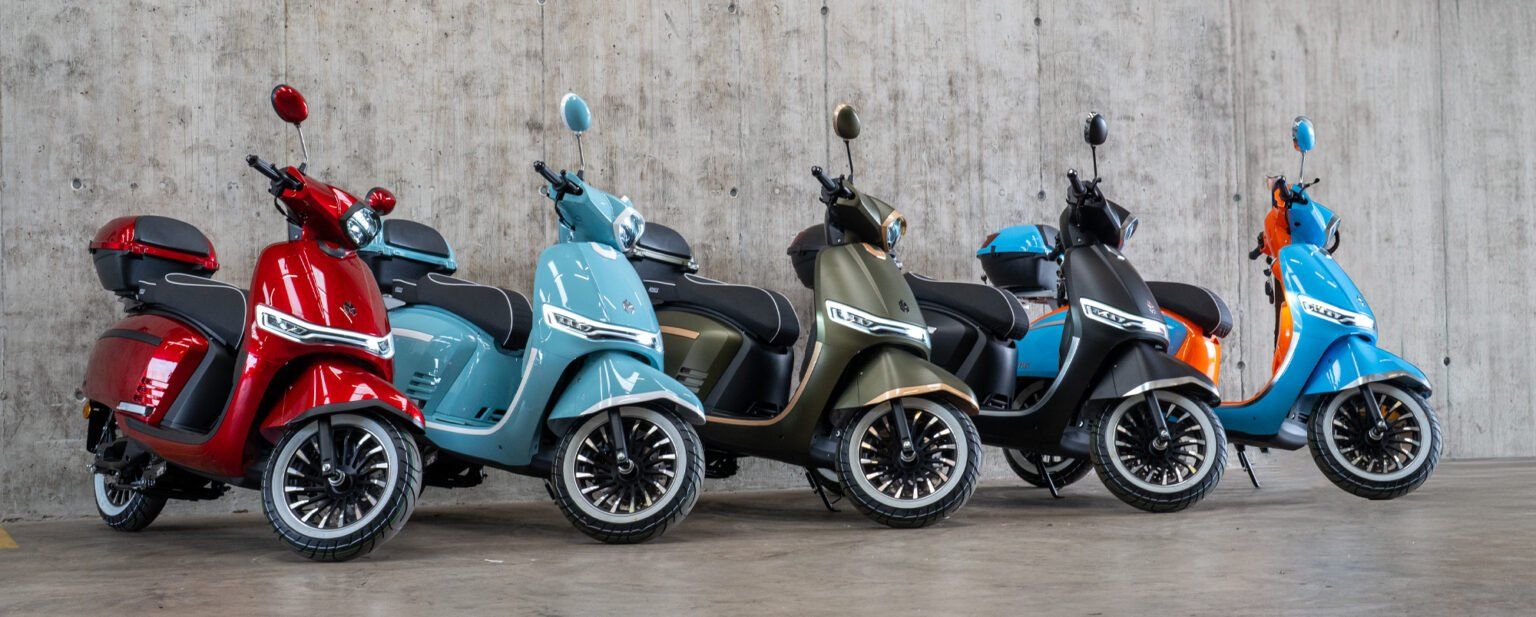 Scooter: AVERSUS Luna E-Roller A1 80 km/h – Nuovo (secondo la descrizione) da Oftringen venduto da AversusBikestore