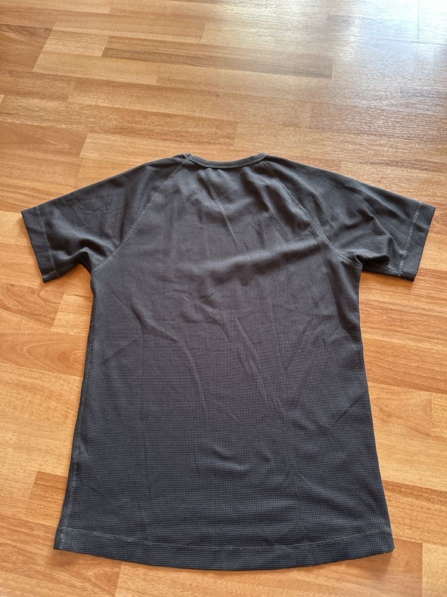 Odlo T-shirt: Odlo Funktionsshirt Grau, Gr. M  – Usato da St. Gallen venduto da mai_gd7k 2