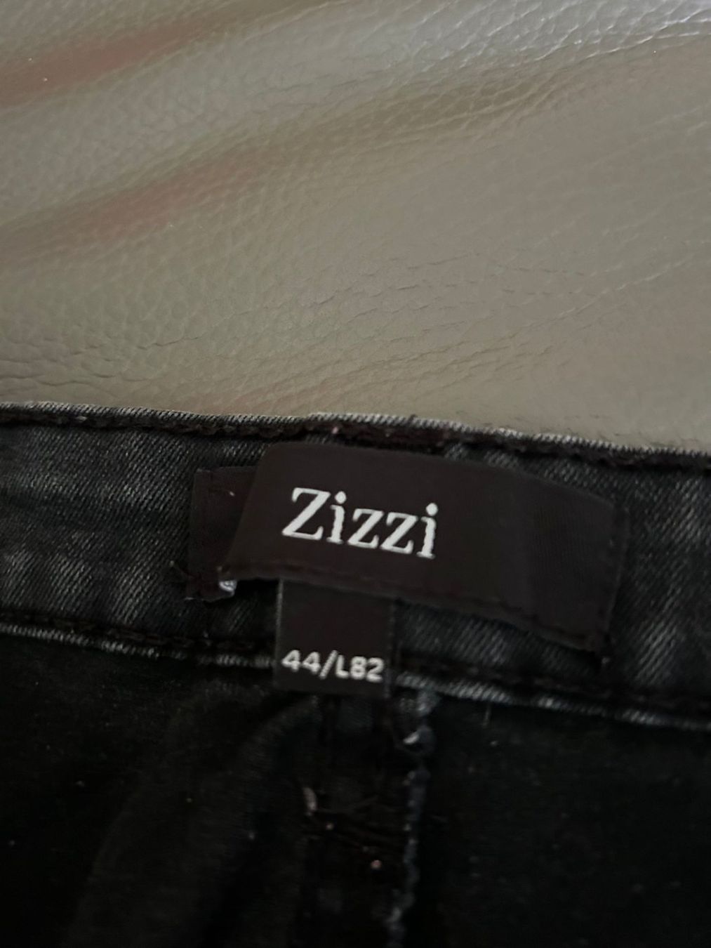 Pantaloni: Pantaloni neri Zizzi tg.44 – Usato da Melano venduto da H-Sara 2