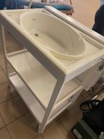 Wickeltisch mit Babywanne
