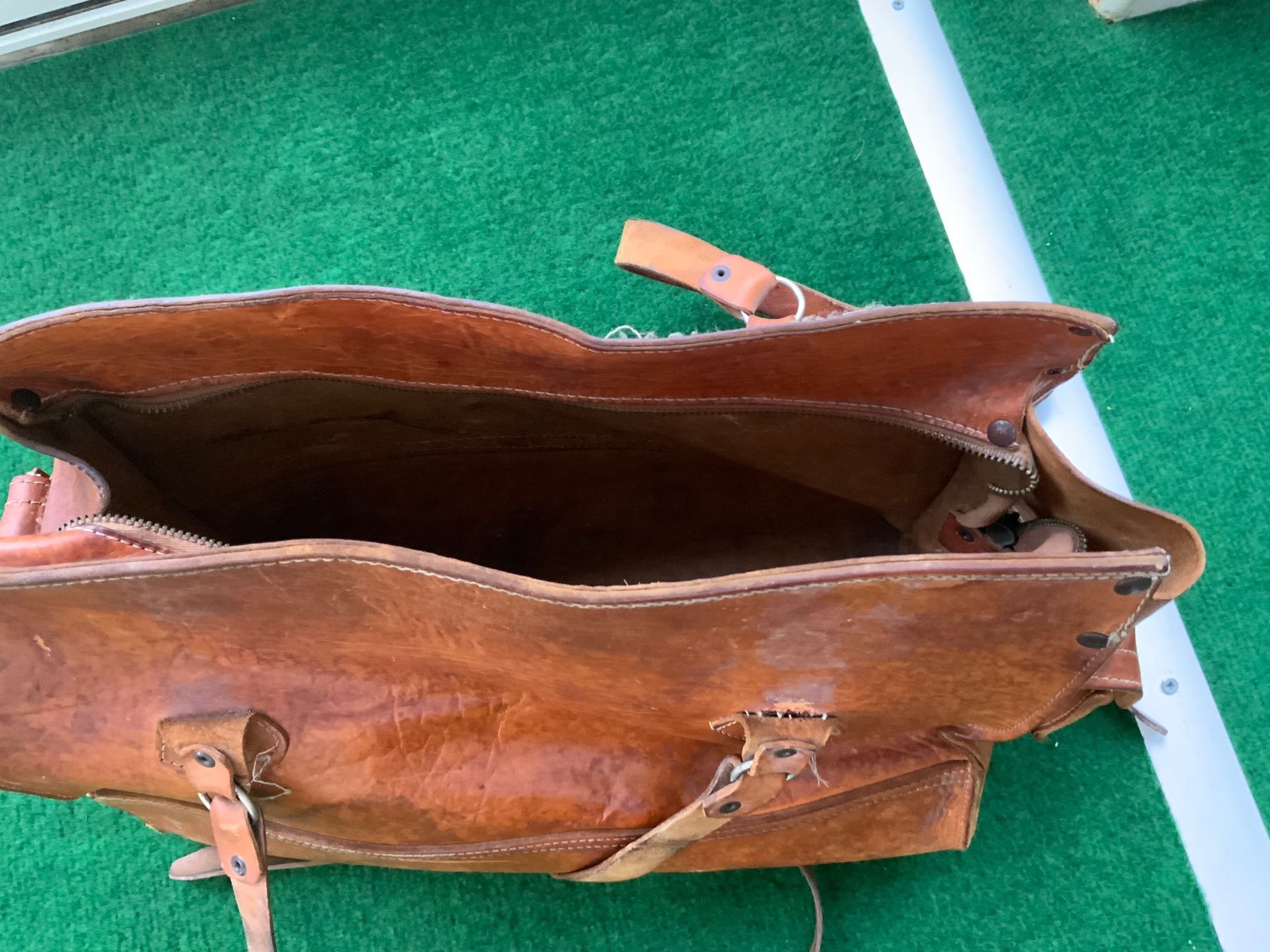 Taschen: Vintage Echt Ledertasche /  robust & geräumig! – Gebraucht aus Schübelbach von S1CH 2