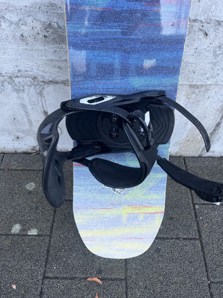 Board: Snowboard 135cm – Usato da Rickenbach LU venduto da Haefliger03 1