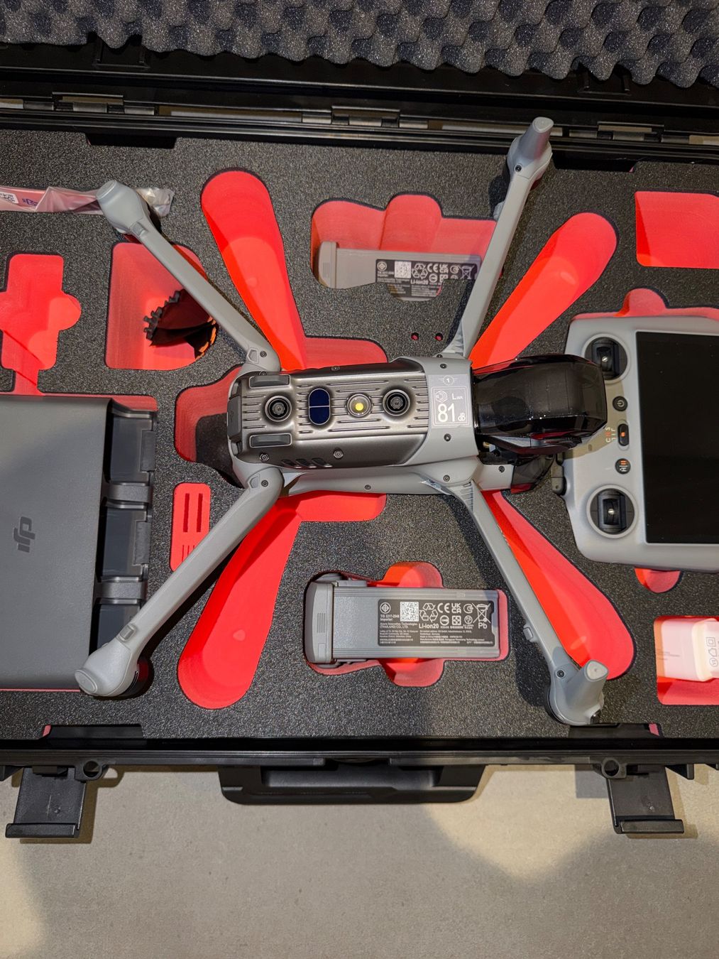 DJI Modellismo RC: DJI Air 3 Fly more combo mit Koffer – Nuovo (secondo la descrizione) da Rekingen AG venduto da Aargauer_AG 4