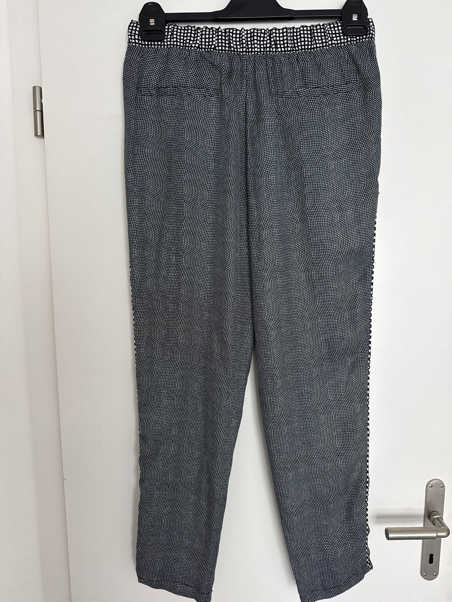 Zara Hosen: Zara Basic Floral Print Trousers - Size M - Summer Hit! – Gebraucht aus Thalwil von perulina 5