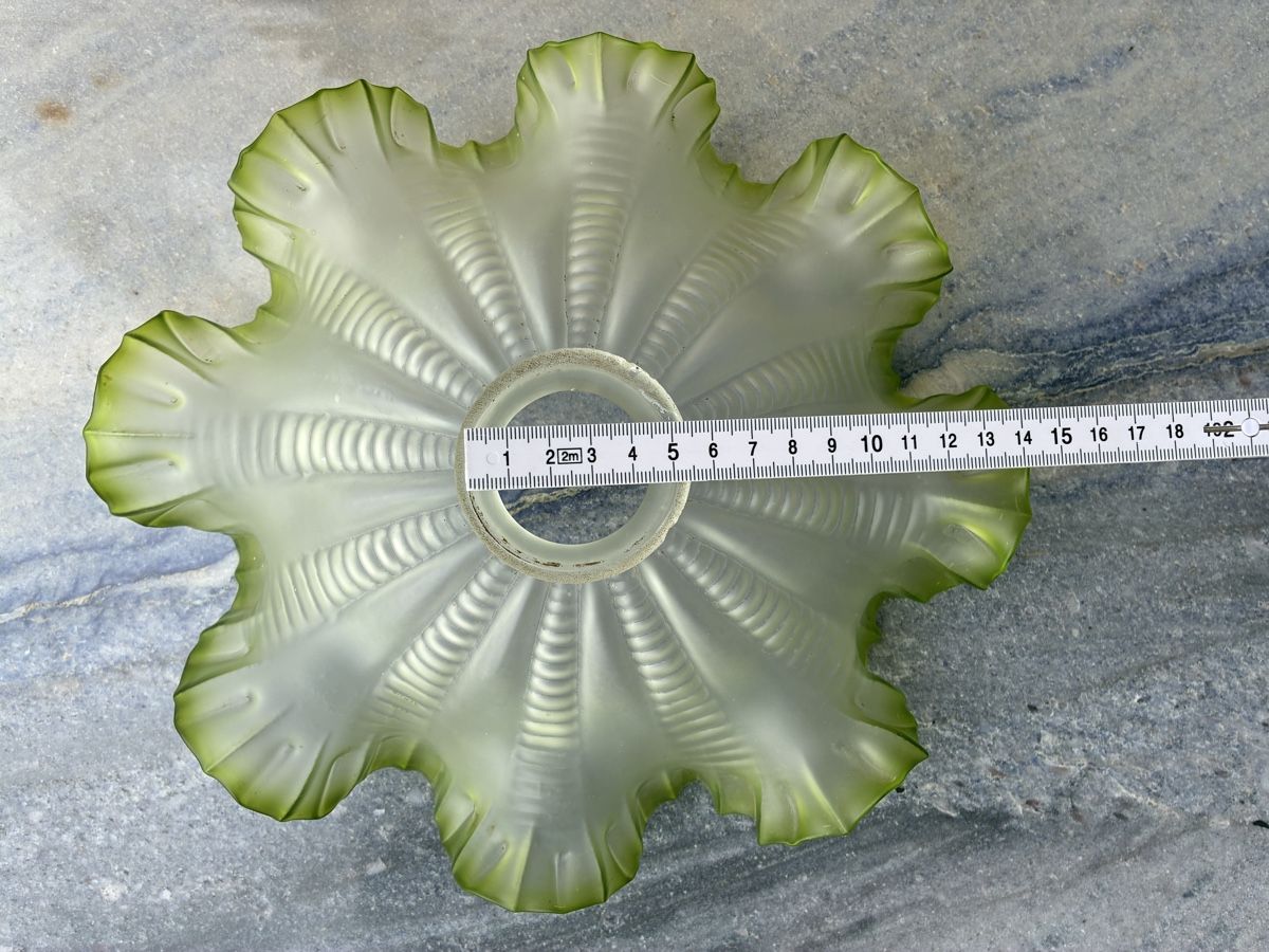 Lampenschirme: Lampenschim aus Glas um 1930 – Gebraucht aus Zürich von Artnuvo 6